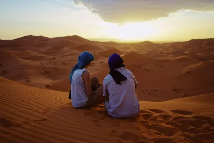 Morocco travel best friend - Sunset in the desert